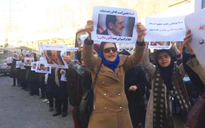 تجمع هواداران محمدعلی طاهری در مقابل زندان اوین و کانون وکلای دادگستری تهران