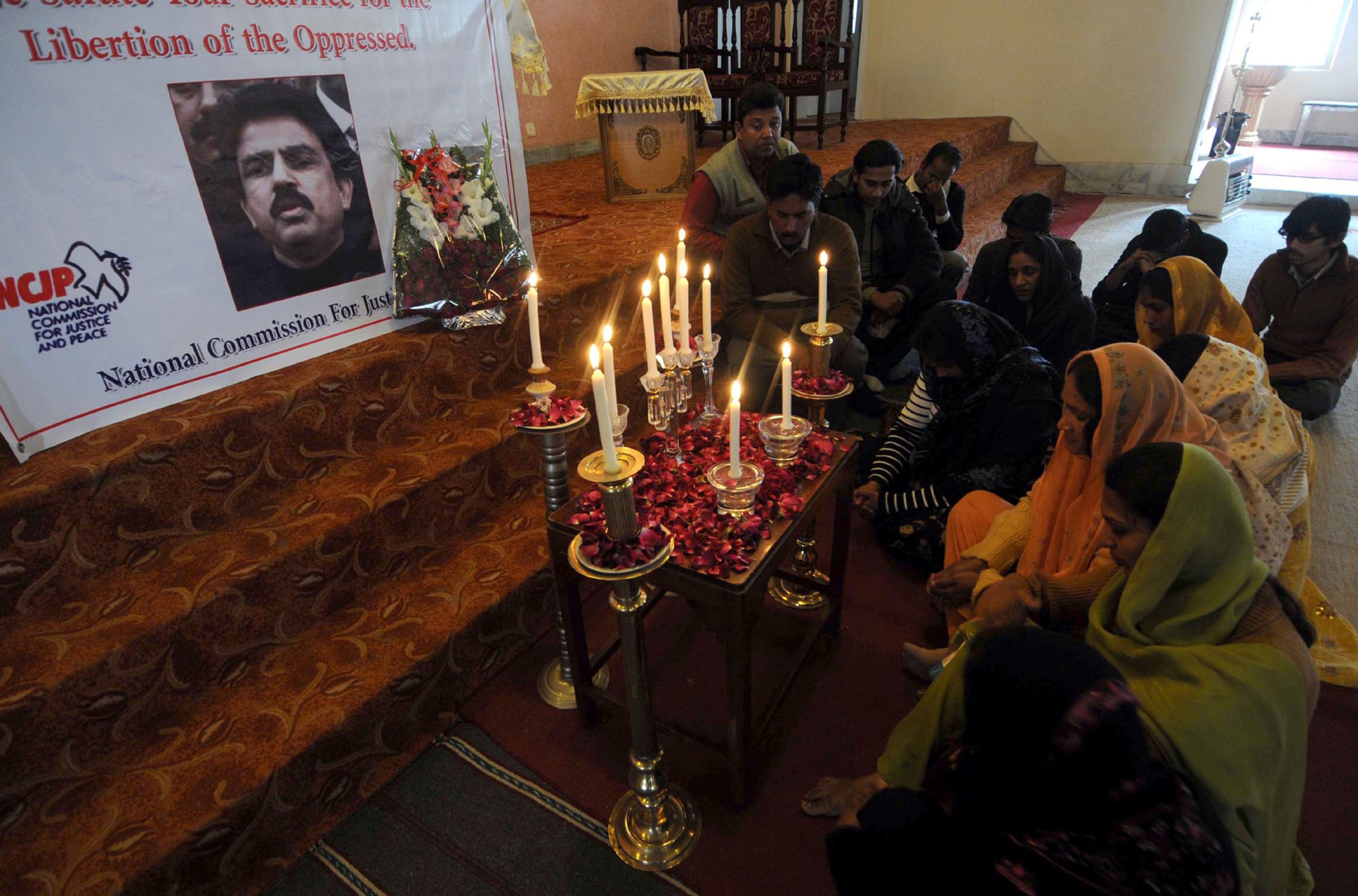 Rawalpindi,,Pakistan,-,Mar,05:,Women,From,Christian,Community,Offer