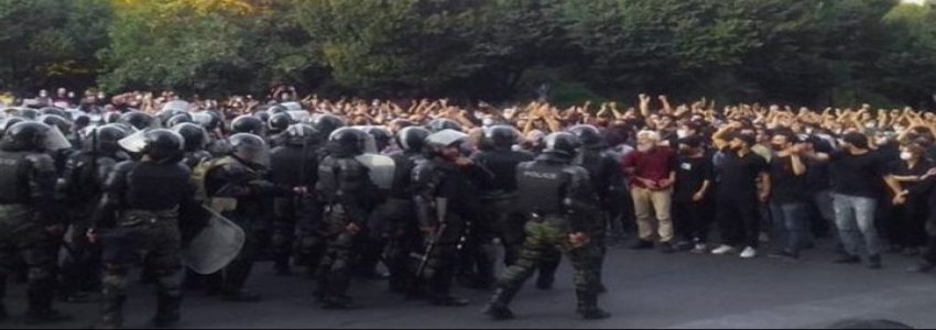 300 Iranian Christians release statement in support of protests